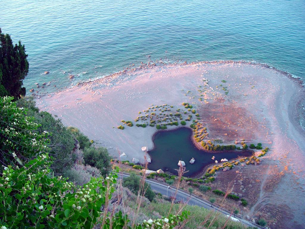 Le Case Del Borgo - Perla Capo dʼOrlando Exterior foto